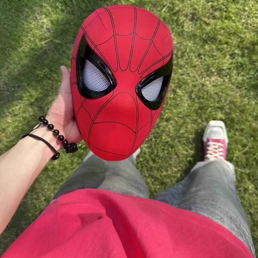 Movable mask, doll, helmet, toy, Spiderman