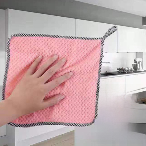 Coral velvet pineapple pattern small square towel, oil-repellent, thick, water-absorbent, hanging strap, kitchen dishwashing towel, cleaning cloth, handkerchief