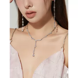 项链;戒指;耳钉
