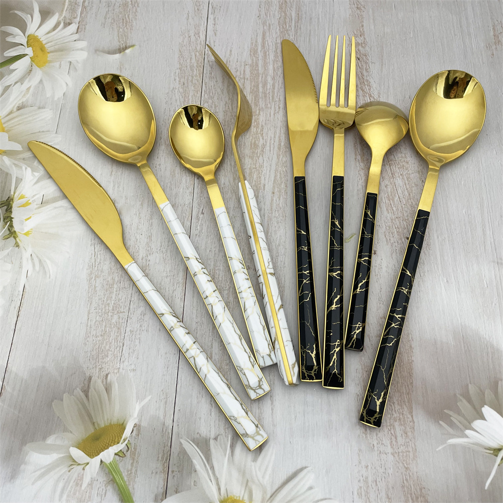 Amazon nueva venta al por mayor de acero inoxidable de madera vajilla hogar mango de plástico cuchillo, tenedor y cuchara japonés y coreano vajilla simple