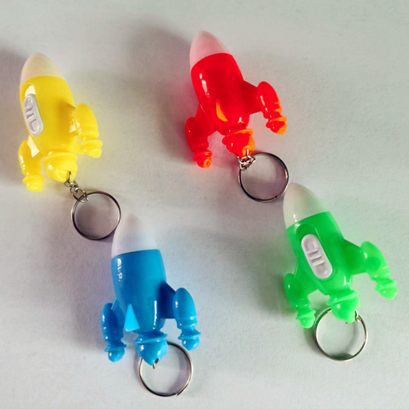 Llavero de Avión con Luz LED Transfronterizo, Colgante Luminoso Creativo, Regalos Promocionales de Yiwu por Menos de un Dólar