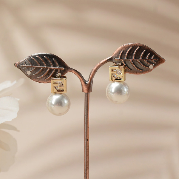 Copper nail sequins with zircon