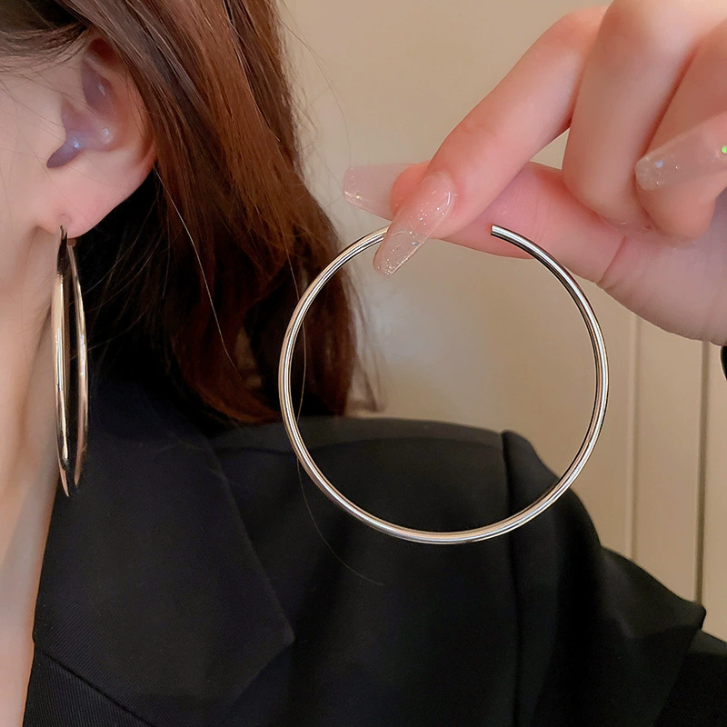 Серебряная игла, дизайн серьги, стиль легкой роскоши, стиль высокого качества, оптом