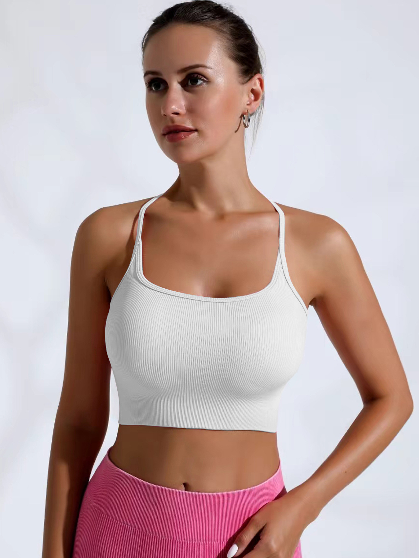 Breathable Yoga Sports Bra With Cross Back And Shock Absorption_voghion.com