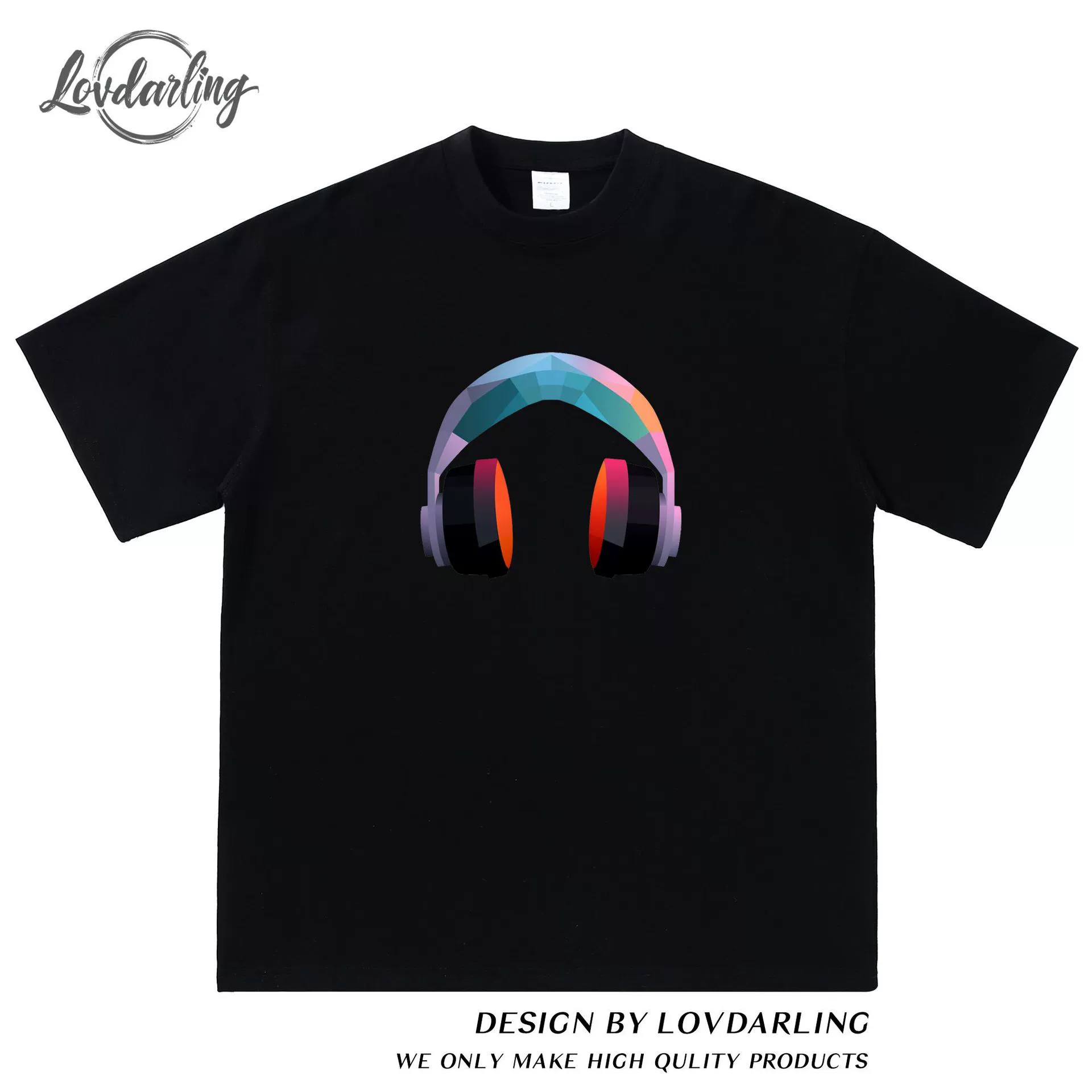 Design T-shirt with a round collar, English, with short sleeve