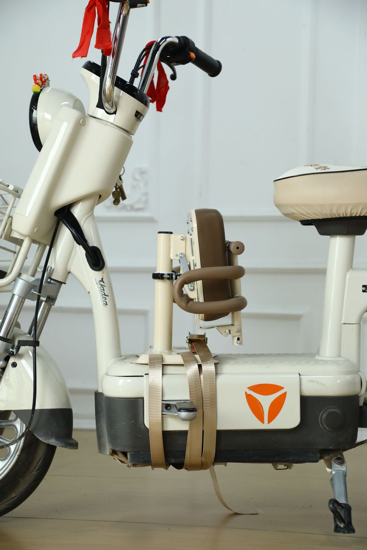 Electric Vehicle Child Seat, Front-Mounted Foldable Child Seat, Pedal Electric Scooter, Two-Way Baby Seat
