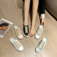 �������I��ЬŮ���ļ����^����Ь�⴩��z����һ�_�ő���ЬС��Ь
