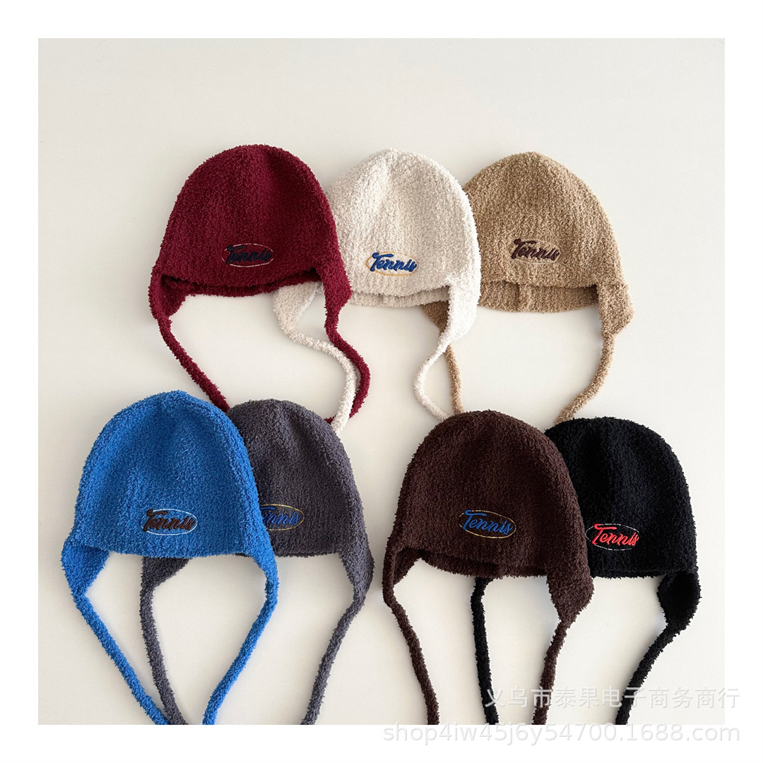 Knitted universal embroidery