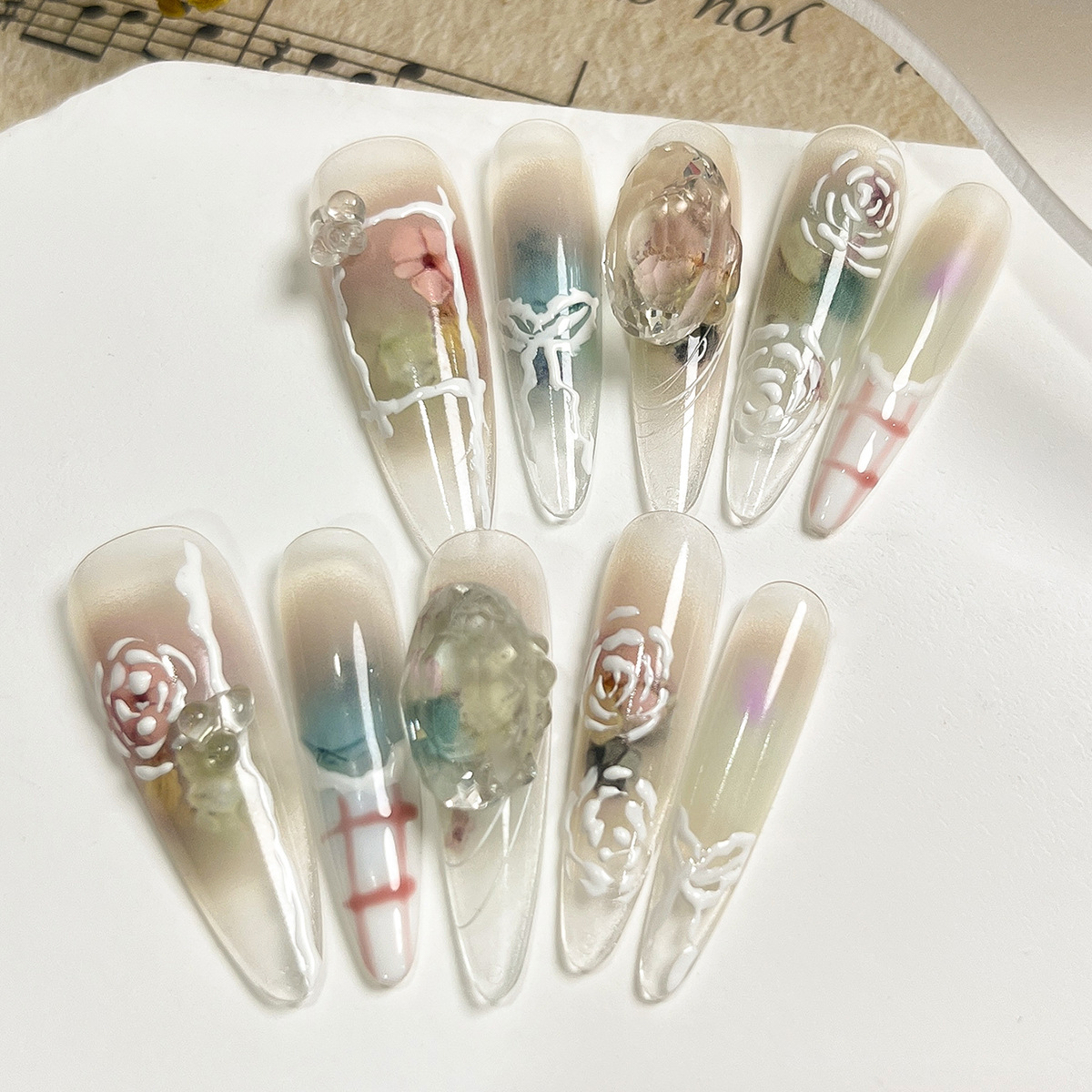 Manos de uso de uñas gradiente blush estereoscópio relieve manicure manicure falsa explosión pura lujo puro manicure