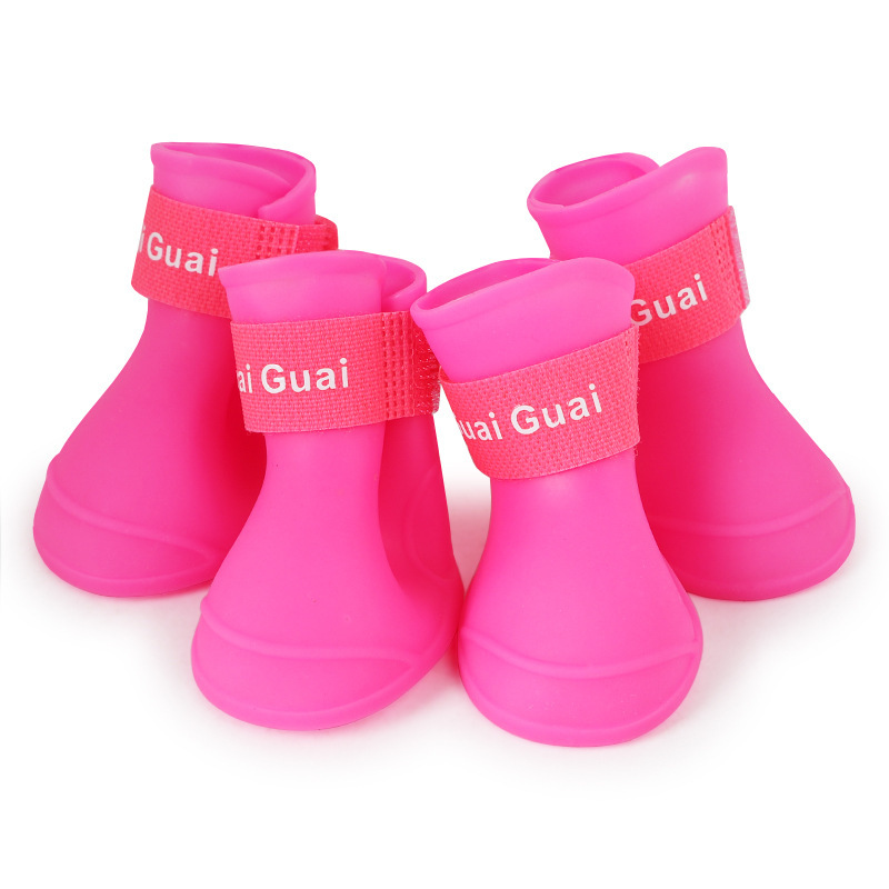 Z Amazon botas de lluvia para perros calientes impermeables y antideslizantes cachorros de gato zapatos para mascotas de silicona de color caramelo universal