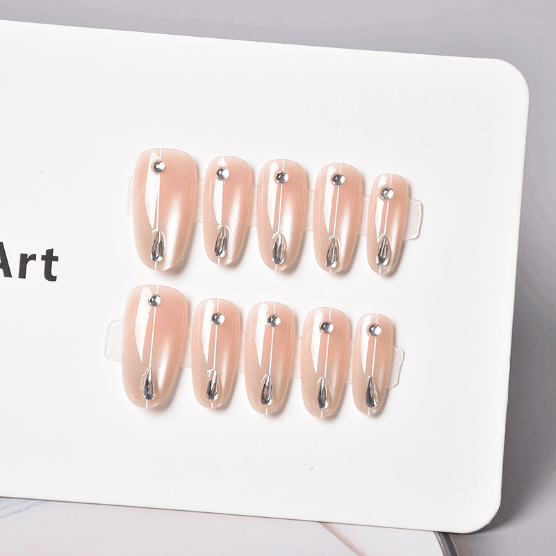 Verano nuevo estilo suave y simple ojo de gato uñas uñas parche de uñas de uñas de longitud media ovalada de longitud media terminado desmontable