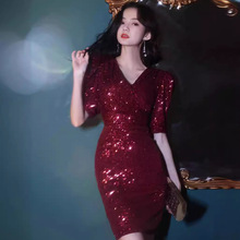 小个子晚礼服v领连衣裙宴会名媛约会主持高端酒红色亮片包臀短裙