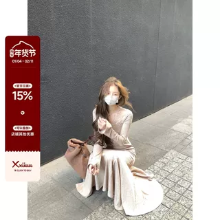 法式温柔风氛围感内搭蕾丝v领连衣裙女秋冬新款鱼尾连衣裙中长裙