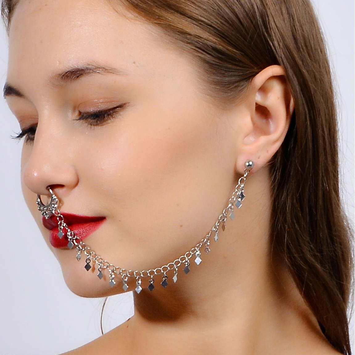 Pendientes de estilo punk con gancho para la nariz, personalizados y creativos, estilo europeo y americano, con borlas geométricas en forma de rombo y cadena, para mujer.