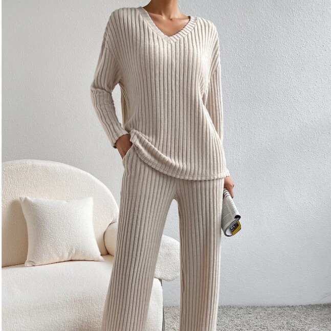 Cross-Border Two-Piece Set for Women, 2025 Autumn New Fashion Casual Straight-Leg Pants, Stylish Loose V-Neck Ribbed Knit Set Cross-Border Two-Piece Set for Women, 2025 Autumn New Fashion Casual Straight-Leg Pants, Stylish Loose V-Neck Ribbed Knit Set