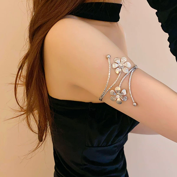 48#Bracelet-Silver-Diamond Flower