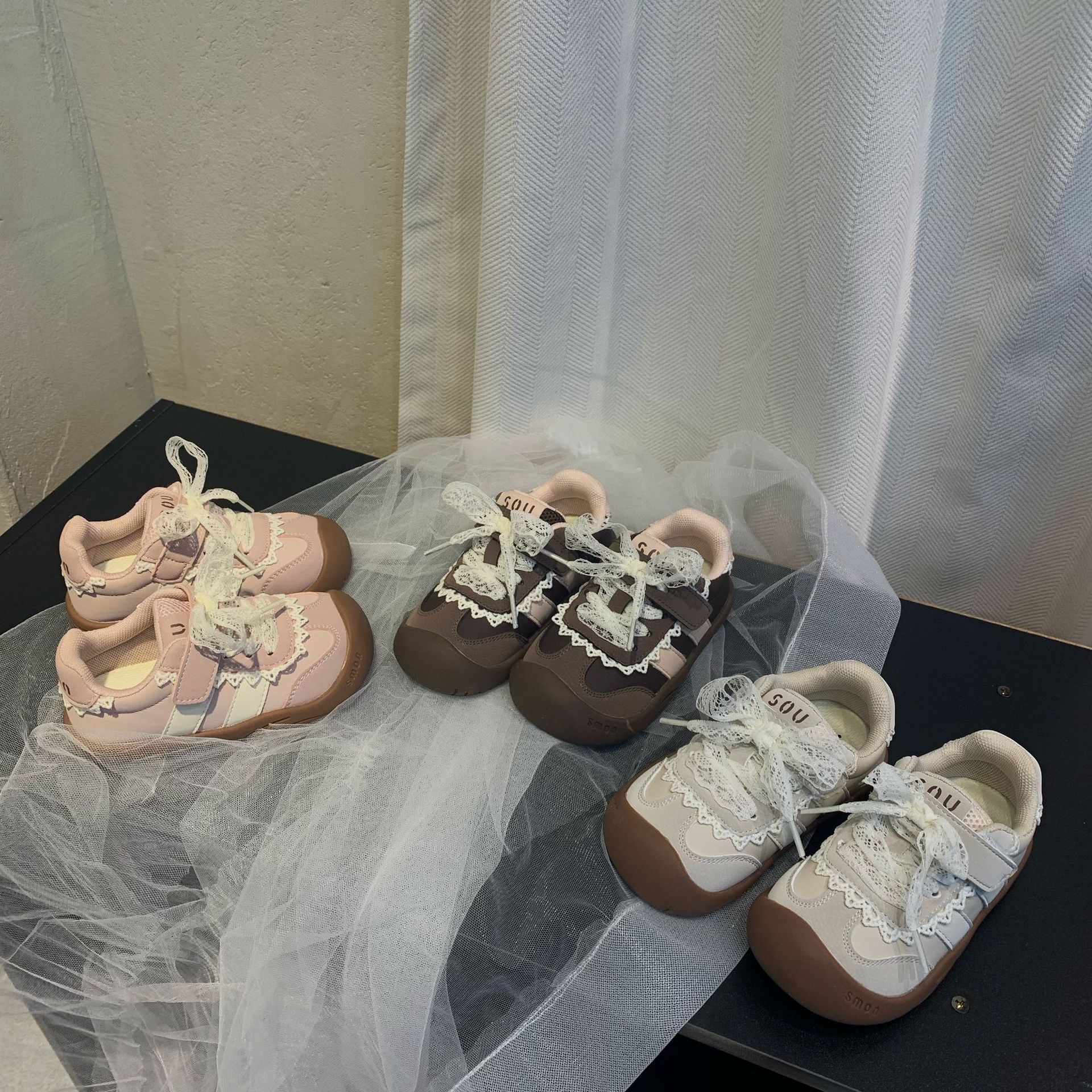 Girls' Sneakers 2026 Spring and Autumn New Style Bowknot Crystal Anti-Kick Baby Shoes Fashionable Versatile Casual Children's Shoes