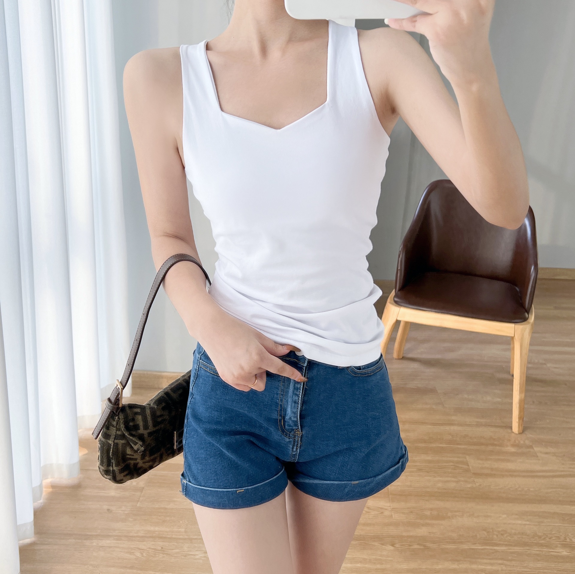 White Cotton Back Cross V-neck Camisole Women's Spring and Summer New Simple All-match Slim-fit Short Top