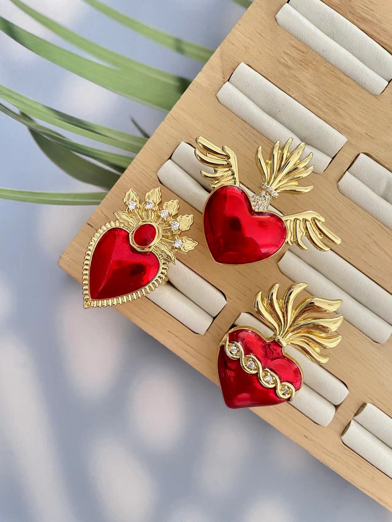 Copper-Plated Gold Red Drop Oil Heart Wings Ring Inlaid Zircon Gothic Bracelet Adjustable Mouth display picture 1