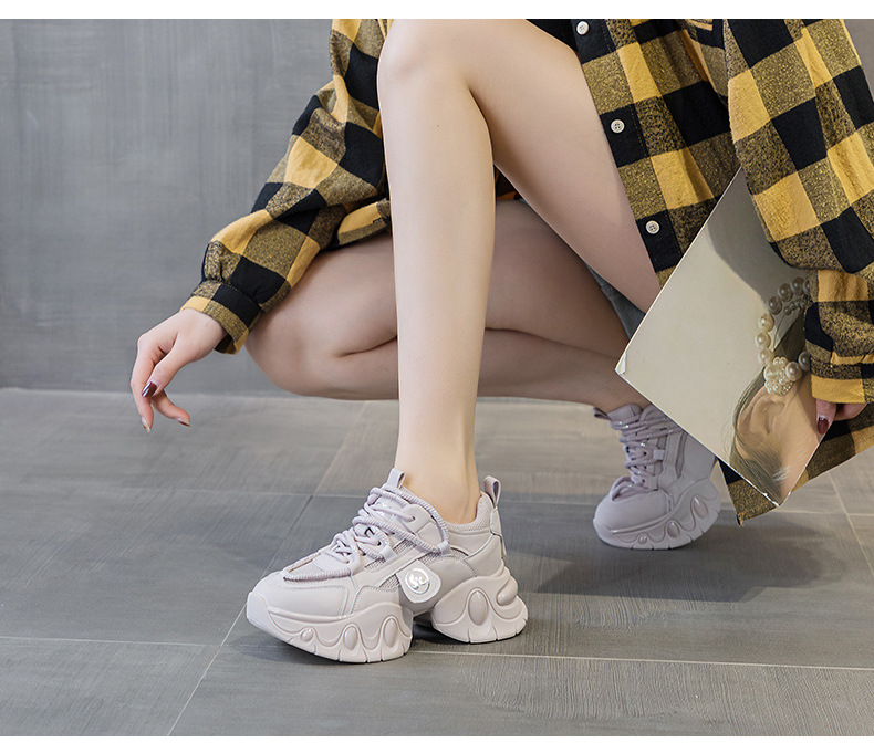 Giày sneaker nữ đế dày tăng chiều cao 7cm phong cách sao, dây buộc thời trang — M2555 Màu đen, M2555 màu be, M2555 màu hồng chi tiết 16