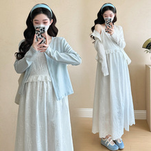 孕妇春夏装连衣裙潮妈新款时尚长袖防晒开衫法式蕾丝吊带裙两件套