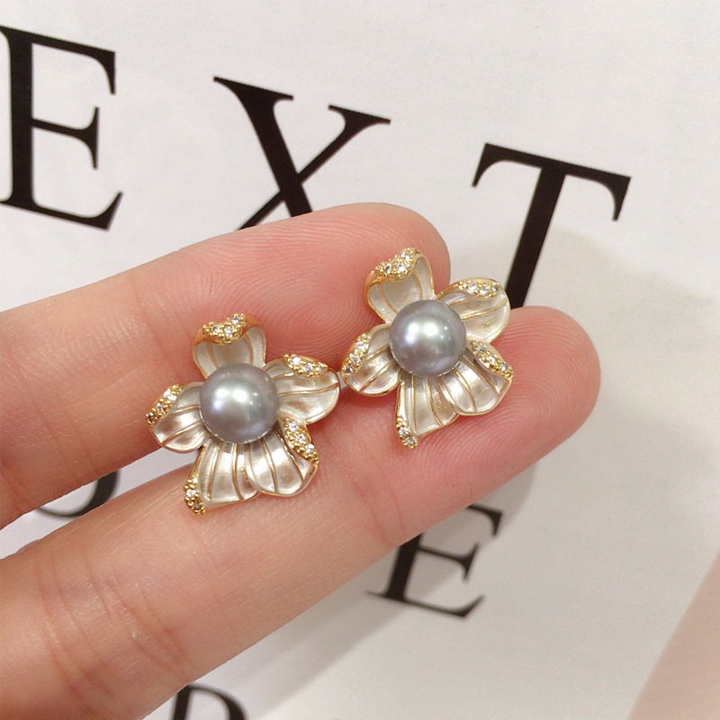 8g Weight Freshwater Pearl, Copper Inlay Material Ear Studs Classification 1 Pair Quantity Wedding, Daily Occasion Flower Pattern Women's Gender Elegant Style 1 Pair Freshwater Pearl Copper Freshwater Pearl Earrings Flower Ear Studs 11