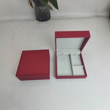 С����н�ָ�����������b�а��b�Y���ռ{���hС�t��ͬ��