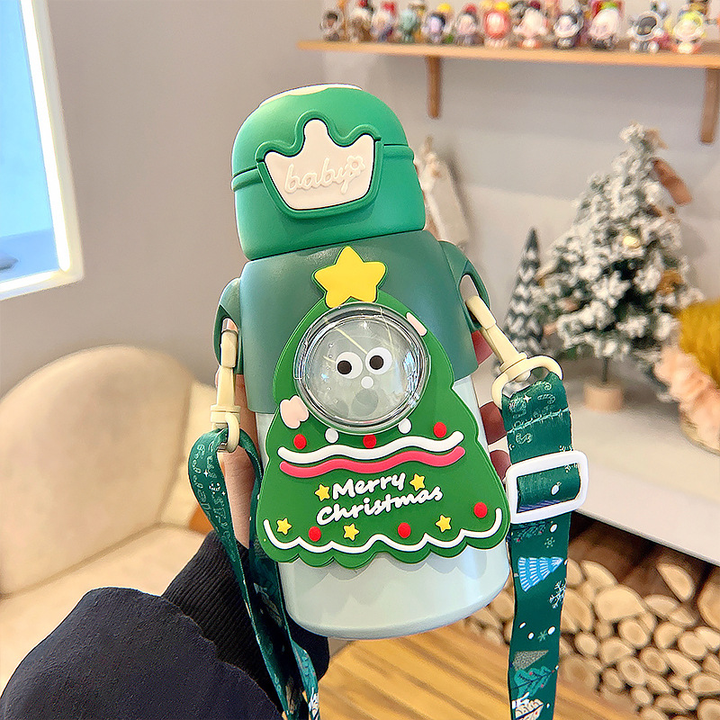 緑のクリスマスツリー