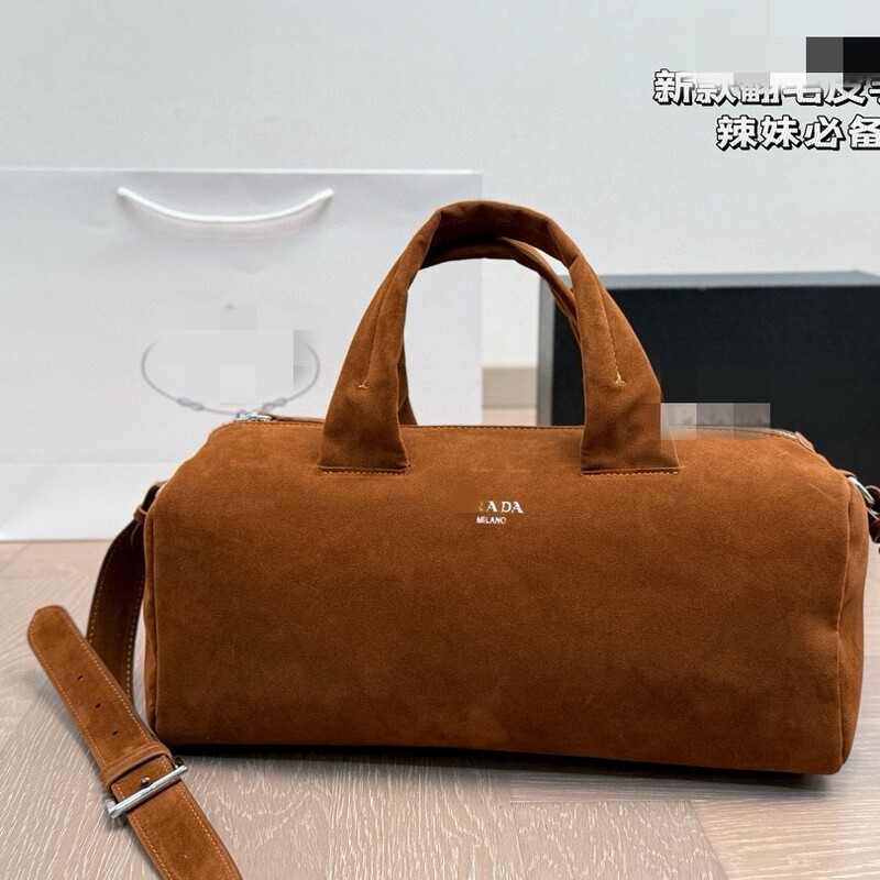 Pula-Da Suede Handbag, a Must-Have for Mi Longgui Hot Girls for Cross-Border Photography Pula-Da Suede Handbag, a Must-Have for Mi Longgui Hot Girls for Cross-Border Photography