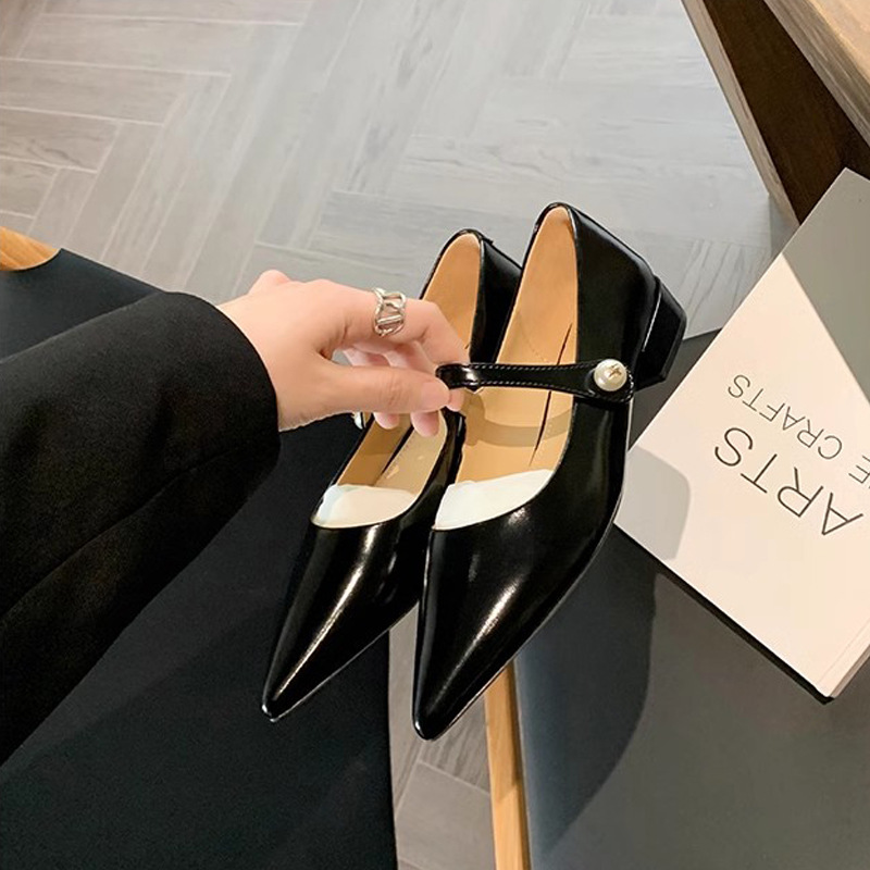 Uva mamá primavera nuevo francés retro dedo del pie puntiagudo boca baja tacón grueso zapatos de una sola capa Mary Jane zapatos de mujer