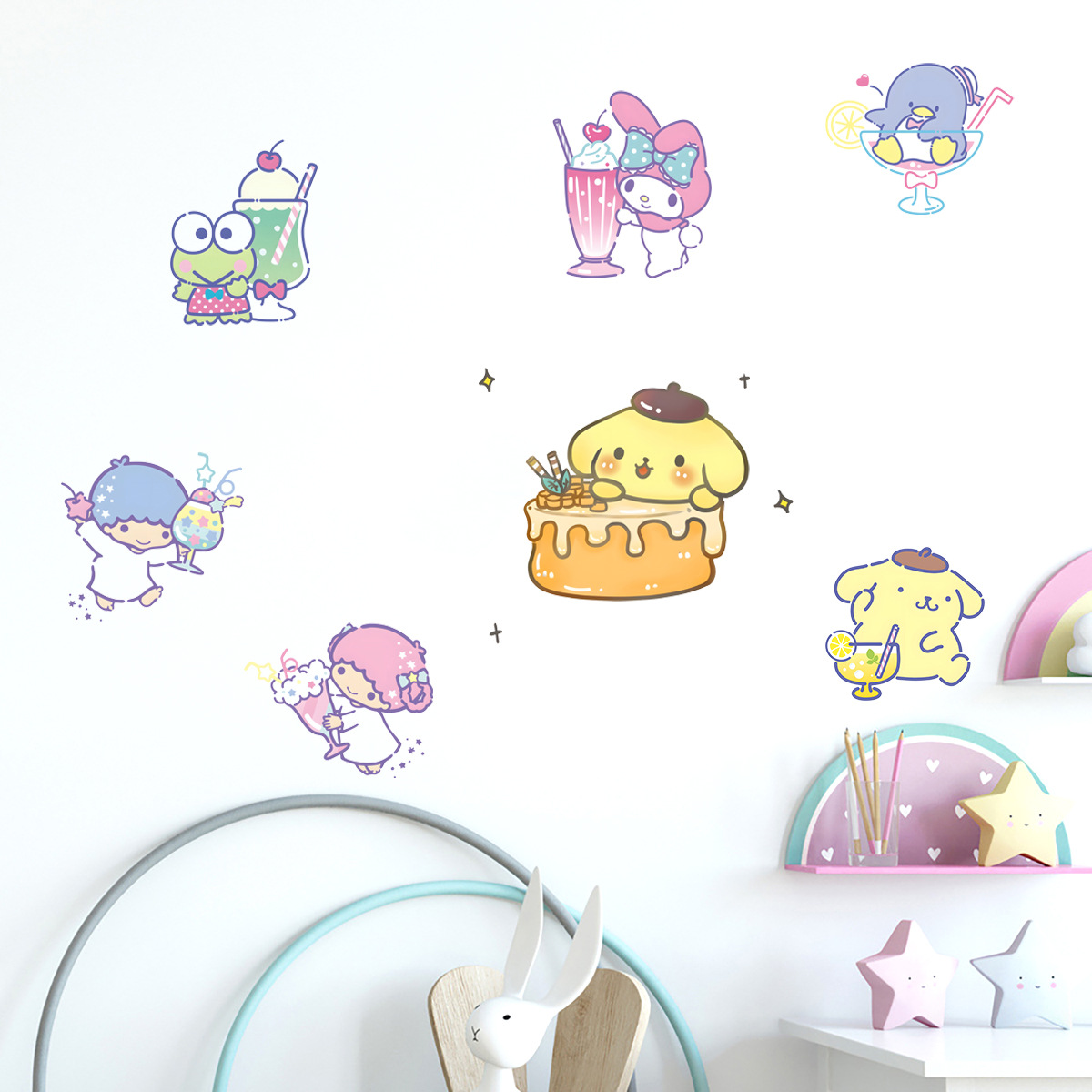 Sanrio 가족 벽지 만화 애니메이션 스티커 홈 거실 벽 임대 룸 푸딩 개 장식 그림 벽 스티커