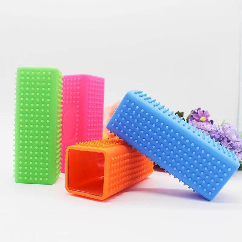 새로운 실리콘 애완 동물 머리 스티커 롤러 청소 개 머리 제거 브러시 빈 열 애완 동물 머리 제거 빗 재고