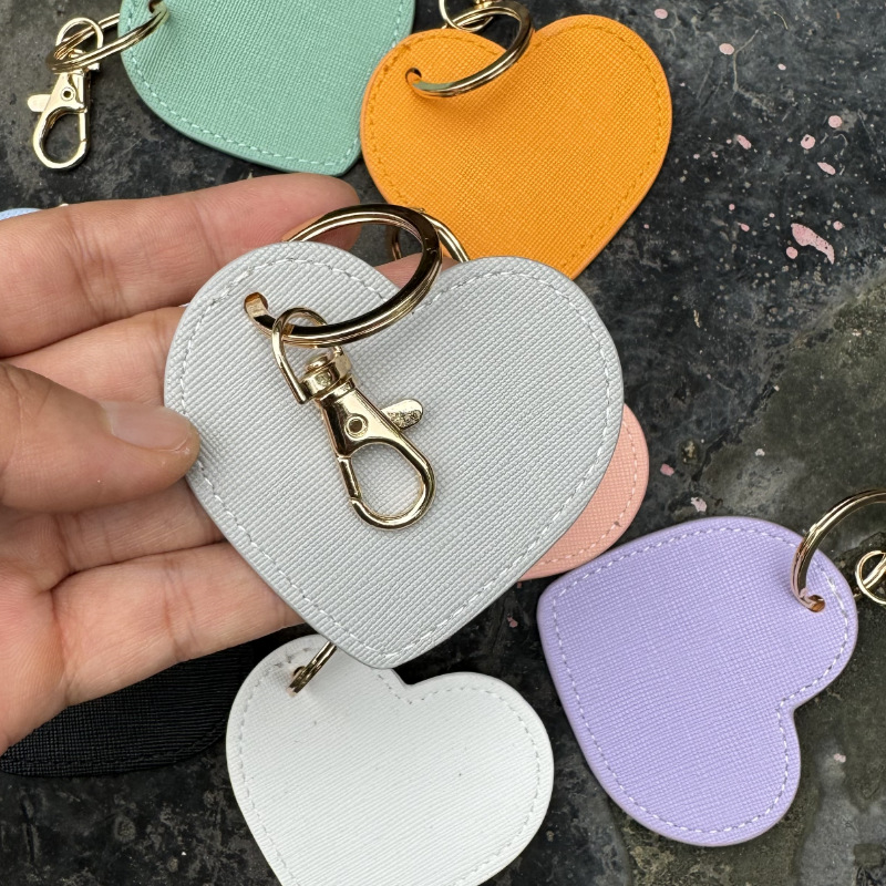 Style Simple Forme De Cœur PVC Faux Cuir Métal Unisexe Fermeture À Boucle De Type Homard Porte-Clés display picture 7