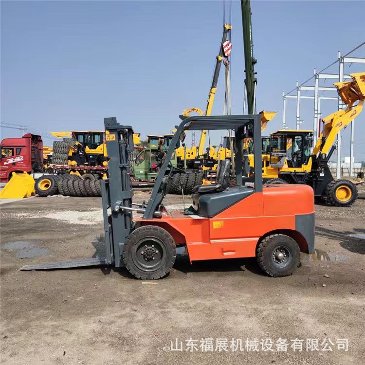 2吨座驾式柴油电启动叉车 电动叉车 型号齐全 鲁宇叉车 装载机