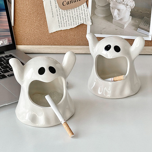 High-end, niche, creative ghost ashtray made of ceramic, suitable for dorm, home living room, a personalized gift for boyfriend, decorative item