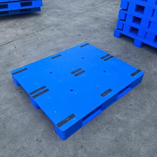 in stock 1311 Sichuan Plane Pallet Anti-skid Grid Plastic Pallet Plus Steel Pipe Plastic Pallet Forklift Pallet Factory