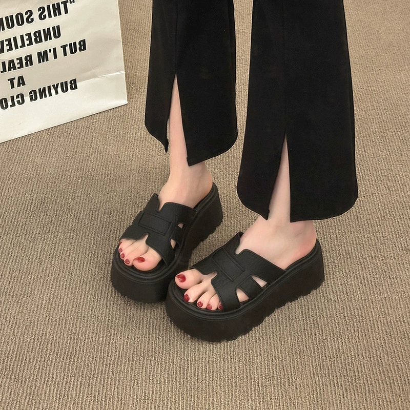 Summer beach fashionable slippers