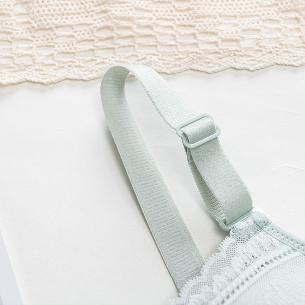 Venta directa de fábrica Comercio electrónico transfronterizo Sudeste de Asia Vietnam Tailandia Taza transpirable para mujer sin costuras Sujetador de colección lateral delgado