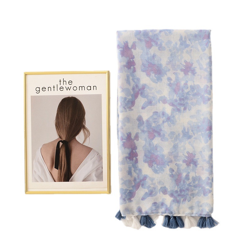 Simple elegante suave azul y blanco que rinde tinta pintura algodón y lino siente bufanda de seda larga borla hecha a mano bufanda viaje Toalla de playa
