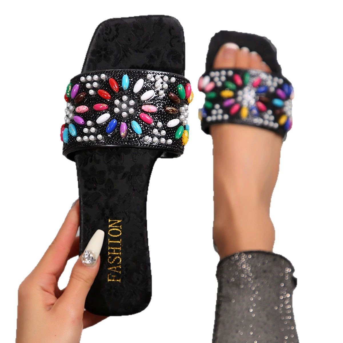 Новые 2025 цветные rhinestone плоские тапочки для женщин, корейские стиль сандалии для женщин, женские тапочки