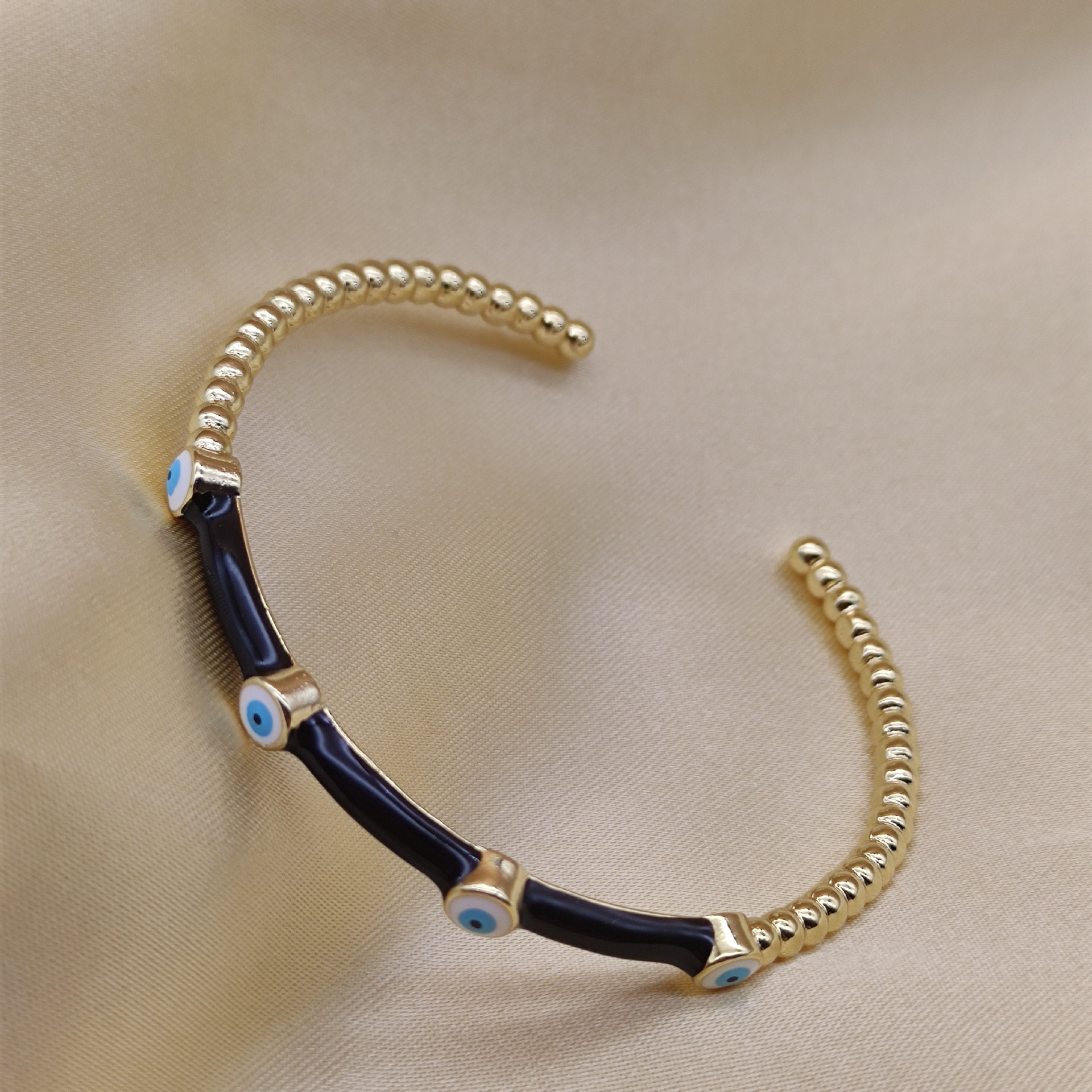 Retro Devilu0027S Eye Copper Enamel Bangle 1 Piece