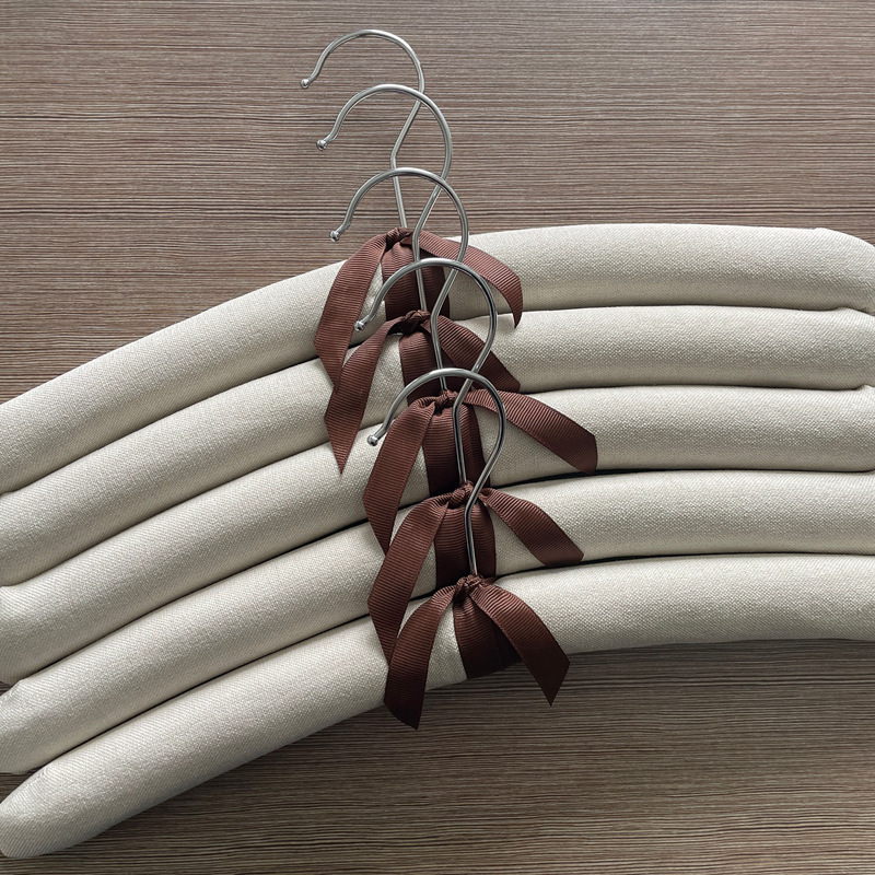 Thickened Cloth Bag Hanger Cotton Canvas Hanger Sponge Clothes Support Wedding Dress Clothes Hanging Nordic Simple Super Non-slip Thickened Cloth Bag Hanger Cotton Canvas Hanger Sponge Clothes Support Wedding Dress Clothes Hanging Nordic Simple Super Non-slip
