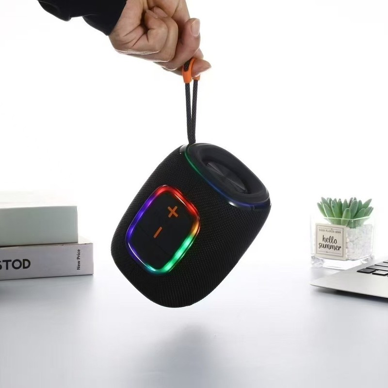 新しい W22 ポータブル Bluetooth スピーカーポータブル屋外サブウーファー RGB ライトサークルカードポータブルギフトスピーカー|undefined