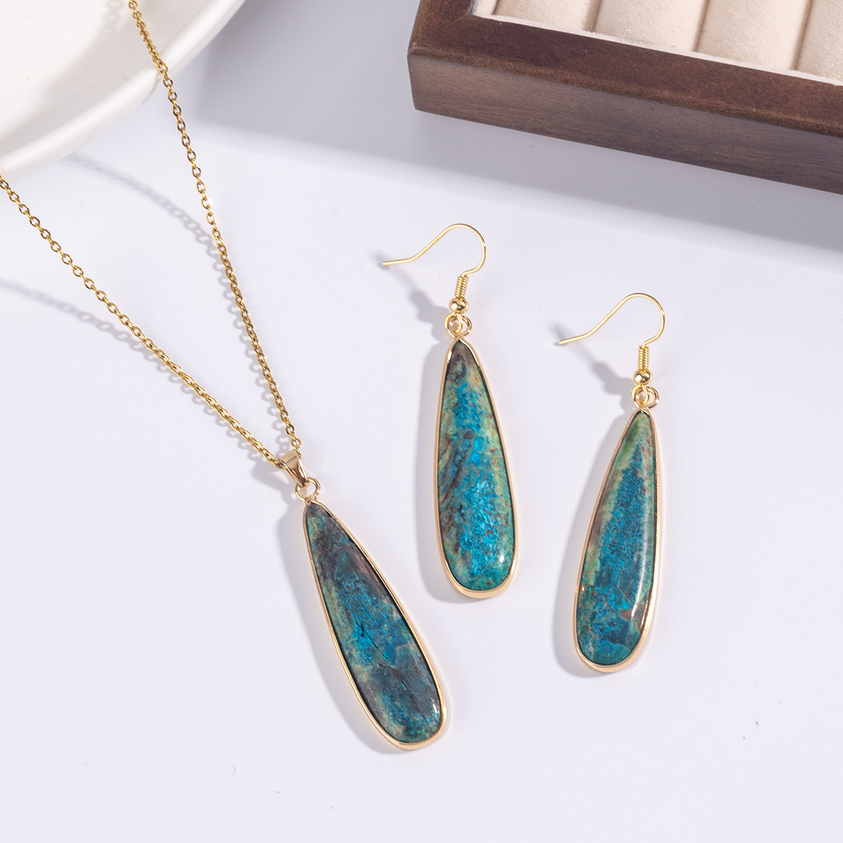 Zhuhang Jewelry Cross-Border New Natural Crystal Earrings Necklace High-End Temperament Imperial Pine Earrings Pendant Wholesale