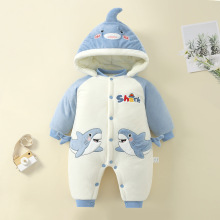 新生婴儿衣服秋冬季保暖宝宝连体衣棉服加厚加绒外出抱衣鲨鱼卡通