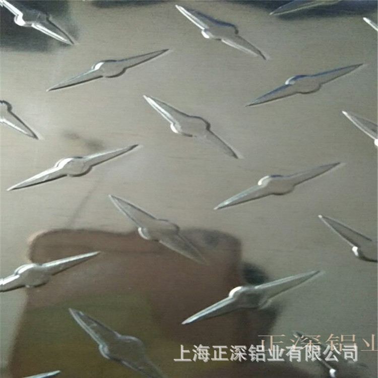 江苏苏州防滑花纹铝板价格 厚度1.0-8.0mm  尺寸1220*2440mm