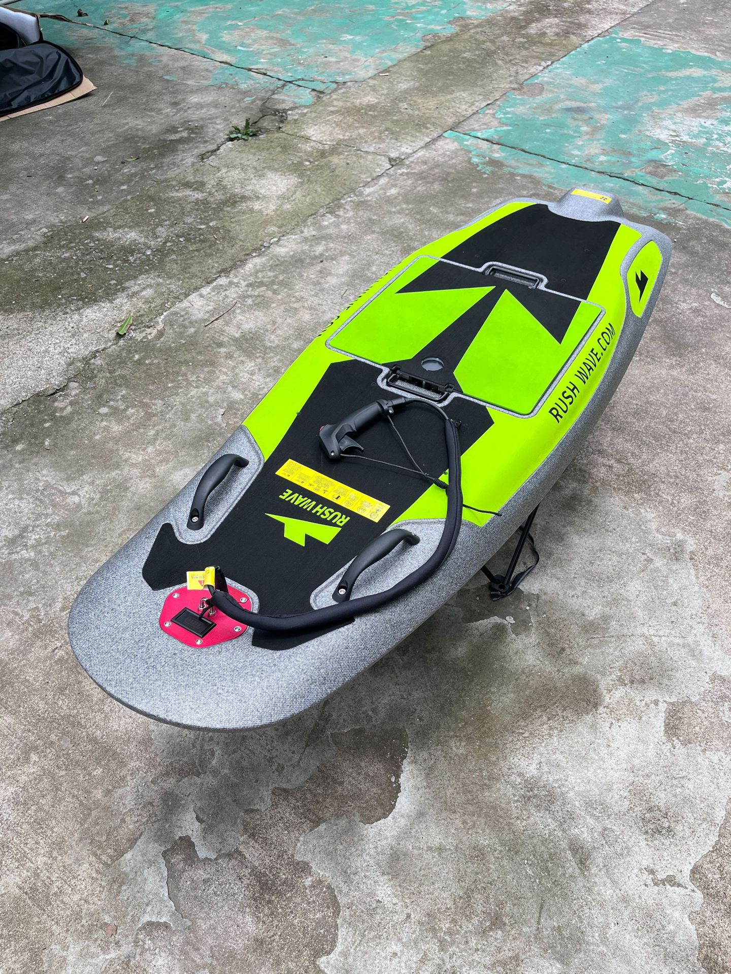 RUSH WAVE gris máquina tabla de surf eléctrica tabla de surf eléctrica de pie EPP precio transfronterizo fabricante