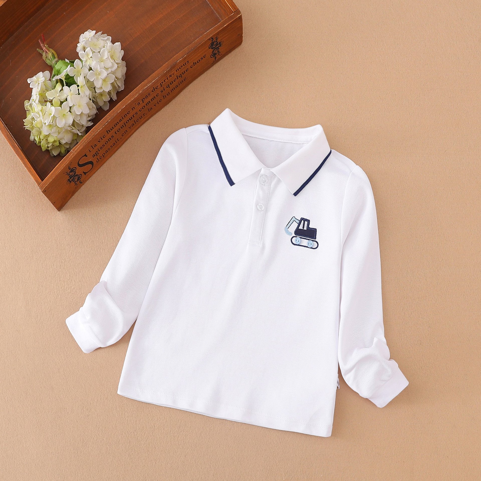Boys' long-sleeved polo shirt, new spring and autumn style, simple base layer casual children's clothing.