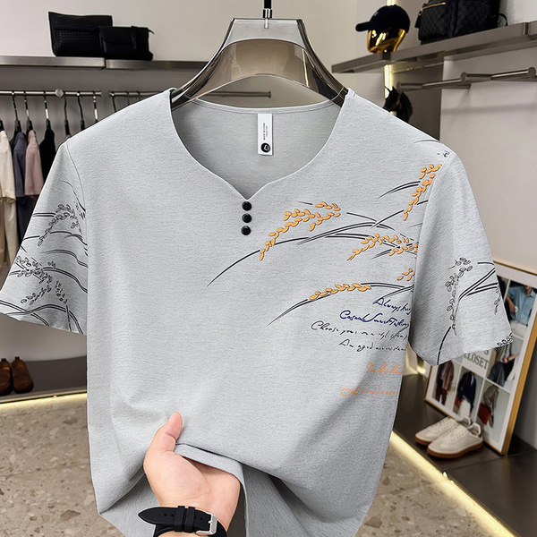 Summer trend short sleeve T-shirt with a round collar