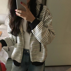 高级感休闲运动风条纹连帽拉链卫衣针织开衫女秋冬慵懒风毛衣外套